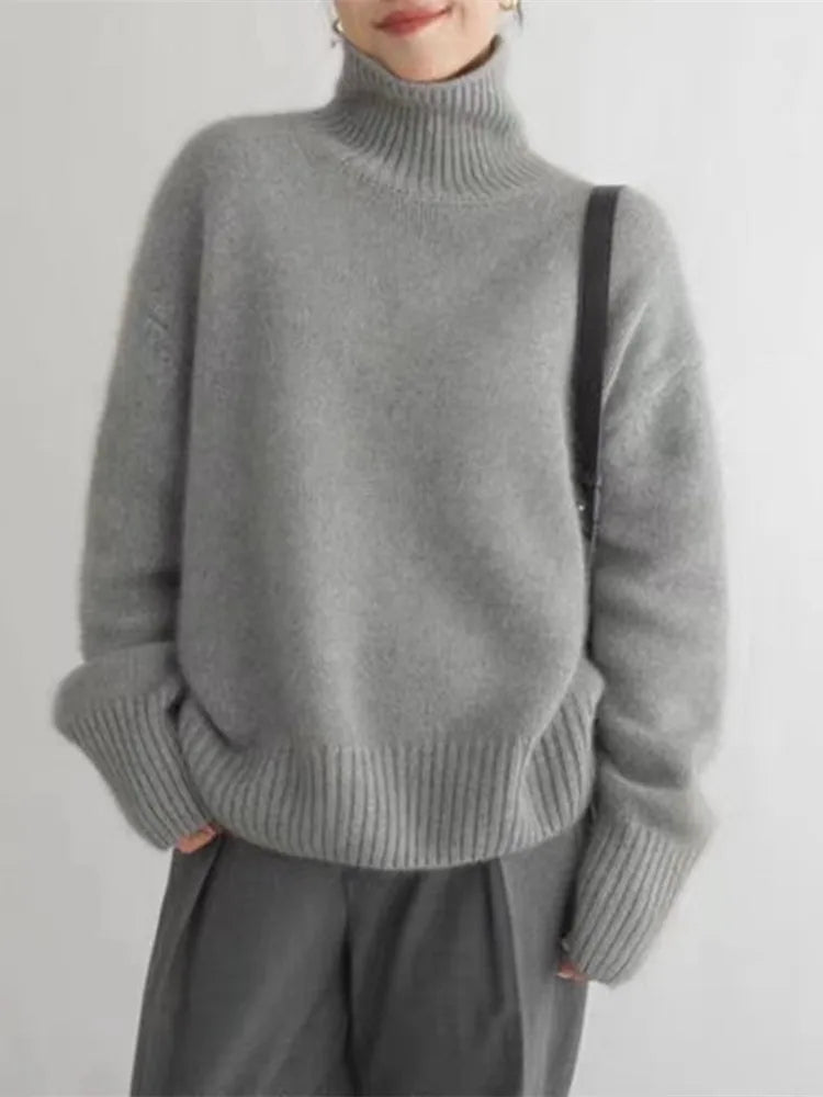 Lin Luxurious Turtleneck Sweater
